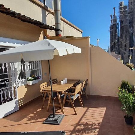 Opening Doors Sagrada Familia Apartment Barcelona Luaran gambar